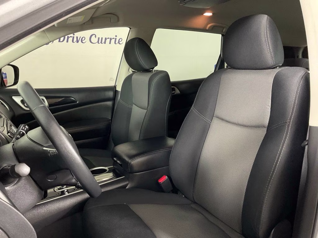 2019 Brilliant Silver Metallic Nissan Pathfinder SV FWD SUV