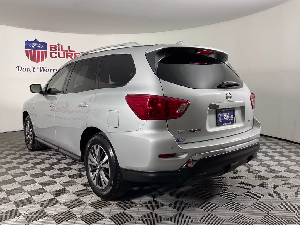 2019 Brilliant Silver Metallic Nissan Pathfinder SV FWD SUV