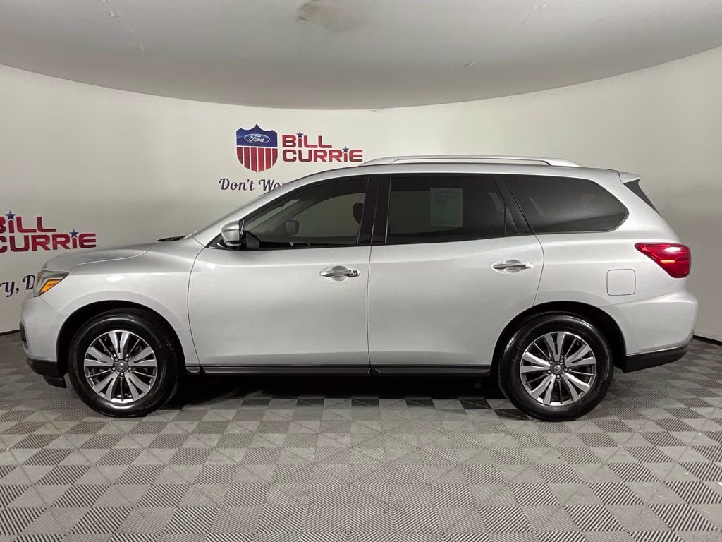 2019 Brilliant Silver Metallic Nissan Pathfinder SV FWD SUV