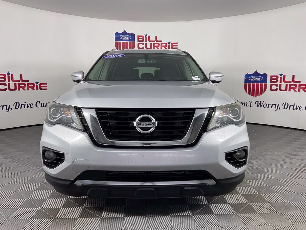 2019 Brilliant Silver Metallic Nissan Pathfinder SV FWD SUV