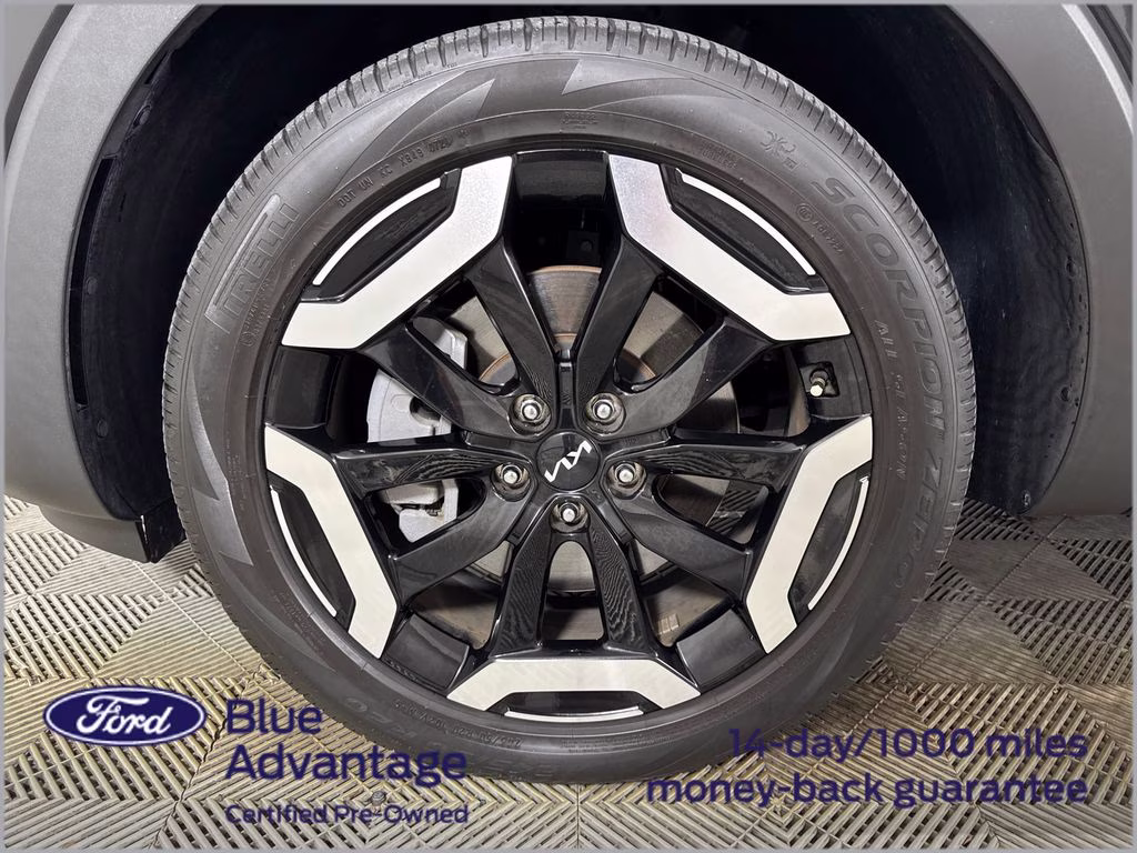2024 Ebony Black Kia Telluride EX AWD SUV
