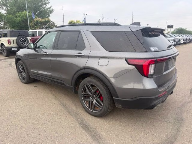 2025 Carbonized Gray Metallic Ford Explorer ST 4X4 SUV