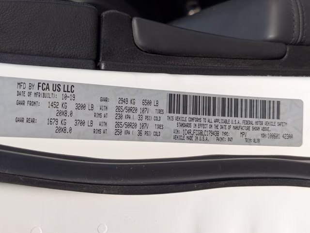 2020 Bright White Clearcoat Jeep Grand Cherokee Overland 4X4 SUV