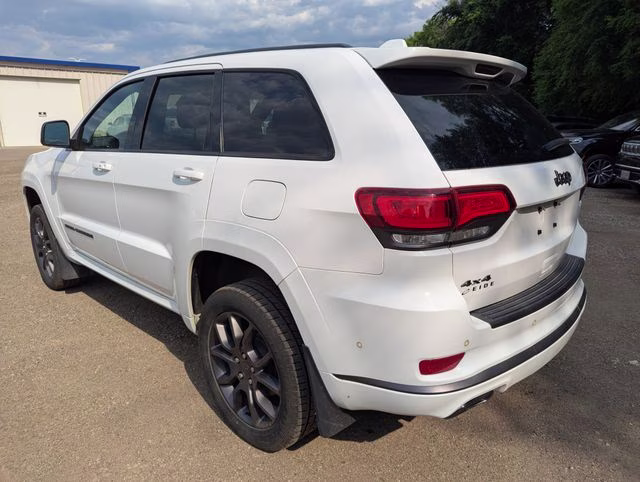 2020 Bright White Clearcoat Jeep Grand Cherokee Overland 4X4 SUV
