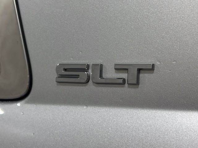 2015 Quicksilver Metallic GMC Yukon SLT 4X4 SUV