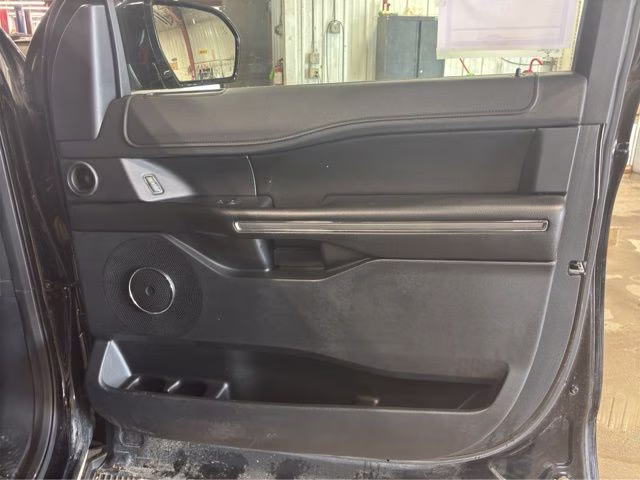 2018 Shadow Black Ford Expedition XLT 4X4 SUV