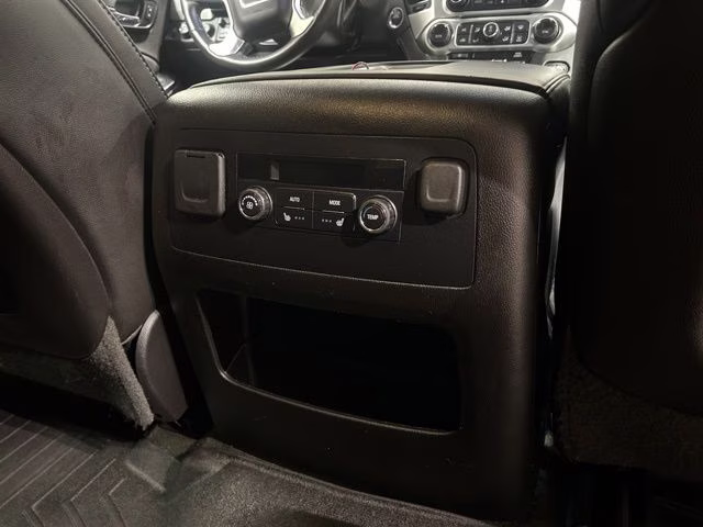 2015 Quicksilver Metallic GMC Yukon SLT 4X4 SUV