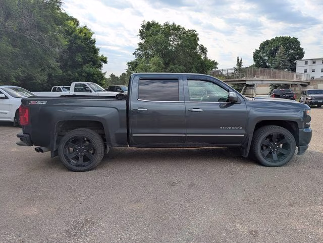 2017 Graphite Metallic Chevrolet Silverado 1500 LTZ 4X4 Truck