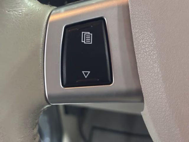 2008 Steel Blue Metallic Clearcoat Jeep Commander Overland 4X4 SUV