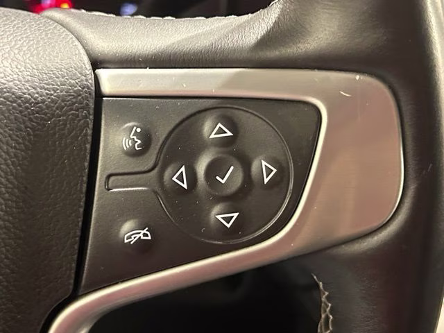 2015 Quicksilver Metallic GMC Yukon SLT 4X4 SUV