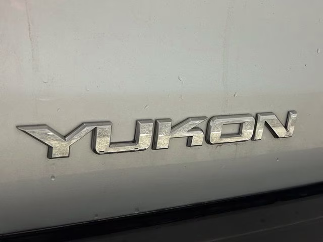 2015 Quicksilver Metallic GMC Yukon SLT 4X4 SUV