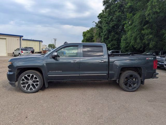 2017 Graphite Metallic Chevrolet Silverado 1500 LTZ 4X4 Truck
