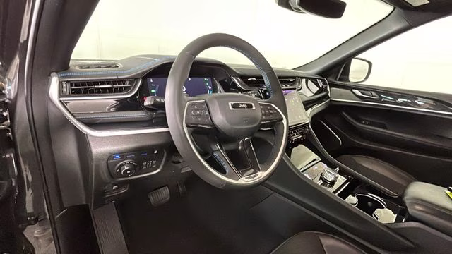 2022 Baltic Gray Metallic Clearcoat Jeep Grand Cherokee Trailhawk 4xe 4X4 SUV