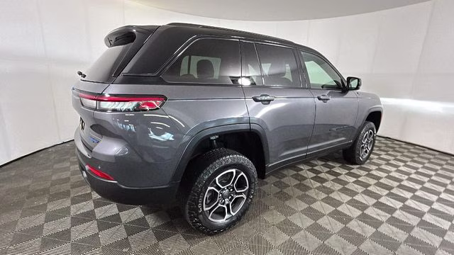 2022 Baltic Gray Metallic Clearcoat Jeep Grand Cherokee Trailhawk 4xe 4X4 SUV