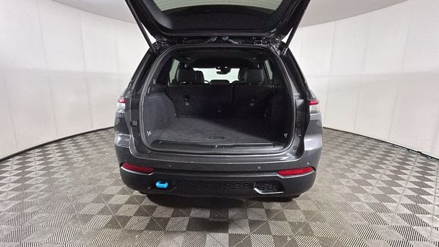 2022 Baltic Gray Metallic Clearcoat Jeep Grand Cherokee Trailhawk 4xe 4X4 SUV