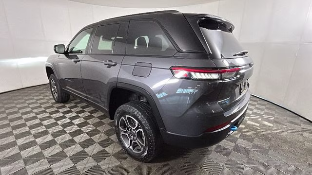 2022 Baltic Gray Metallic Clearcoat Jeep Grand Cherokee Trailhawk 4xe 4X4 SUV