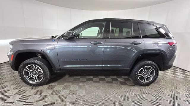 2022 Baltic Gray Metallic Clearcoat Jeep Grand Cherokee Trailhawk 4xe 4X4 SUV