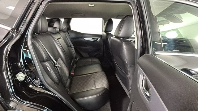 2020 Magnetic Black Pearl Nissan Rogue Sport SV AWD SUV