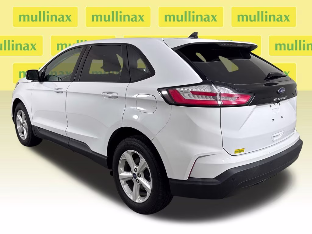 2021 Oxford White Ford Edge SE FWD SUV