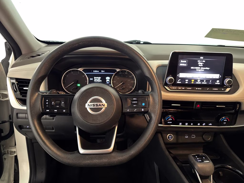 2021 Pearl White Tricoat Nissan Rogue SV FWD SUV