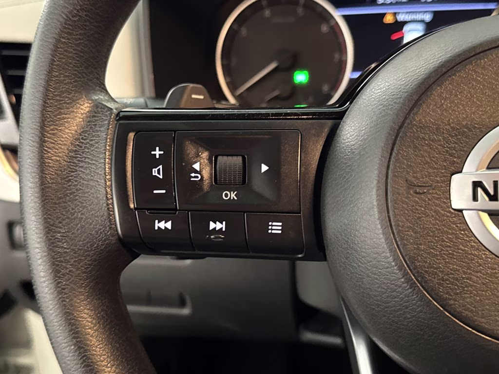 2021 Pearl White Tricoat Nissan Rogue SV FWD SUV