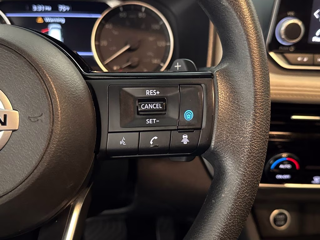 2021 Pearl White Tricoat Nissan Rogue SV FWD SUV