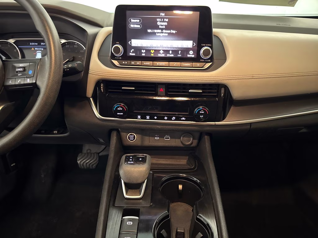 2021 Pearl White Tricoat Nissan Rogue SV FWD SUV