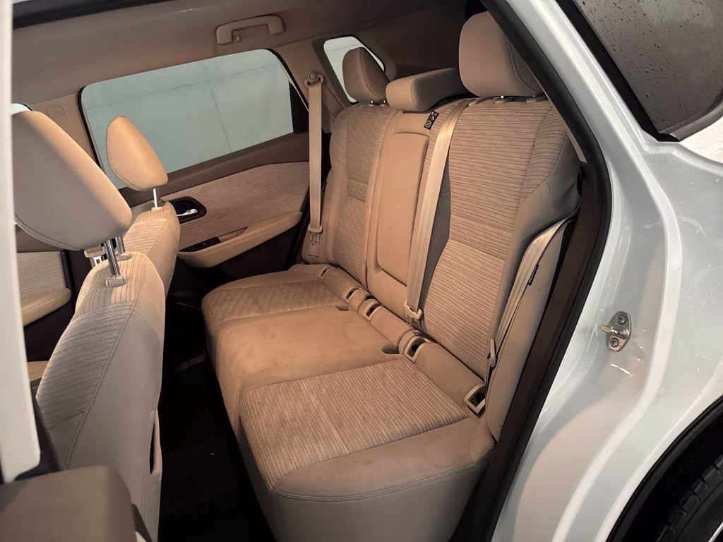 2021 Pearl White Tricoat Nissan Rogue SV FWD SUV