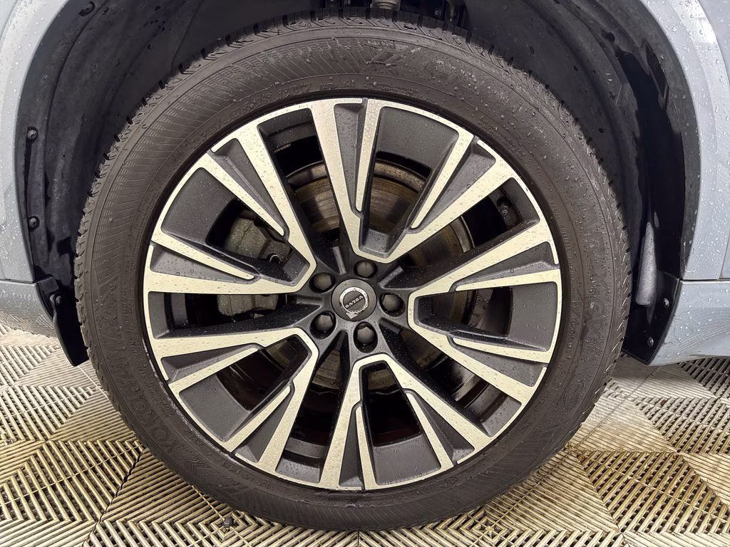 2021 Thunder Gray Metallic Volvo XC90 T5 Momentum FWD SUV