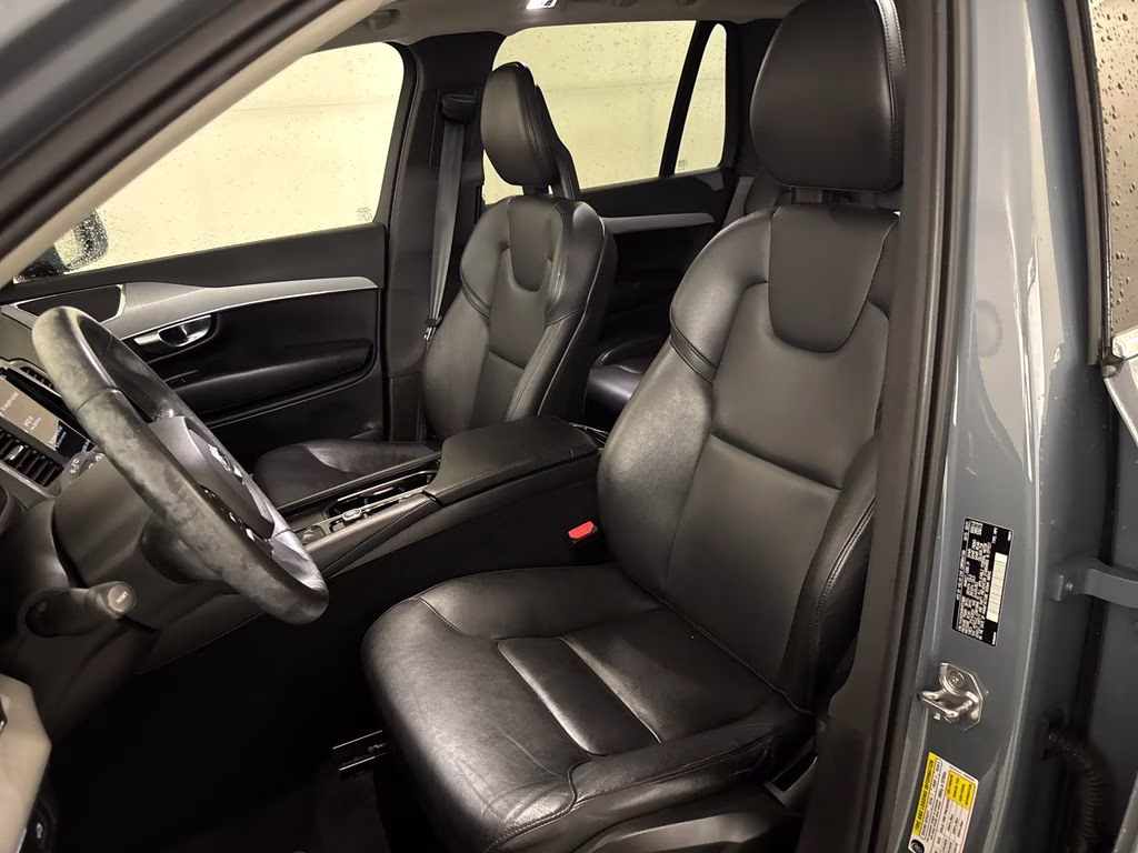2021 Thunder Gray Metallic Volvo XC90 T5 Momentum FWD SUV