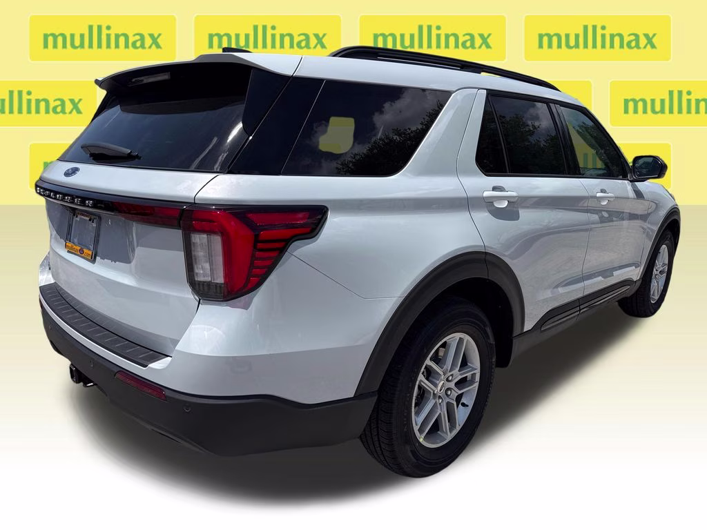 2026 Space White Metallic Ford Explorer Active RWD SUV