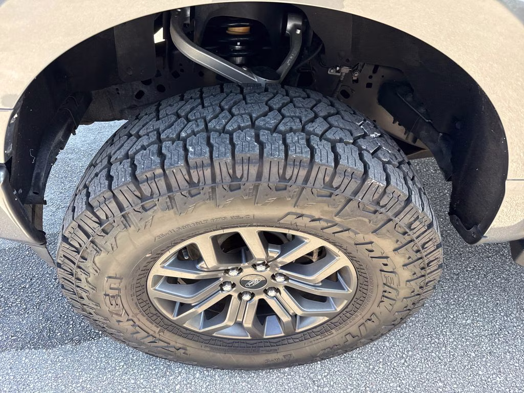 2022 Carbonized Gray Metallic Ford F-150 XLT w/ LIFTKIT 4X4 Truck