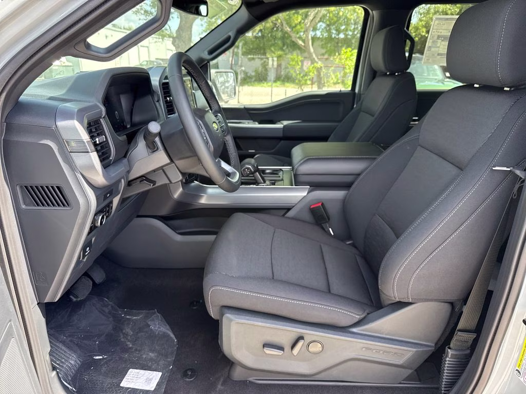 2026 Avalanche Ford F-150 XLT RWD Truck