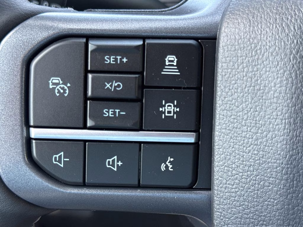 2026 Avalanche Ford F-150 XLT RWD Truck