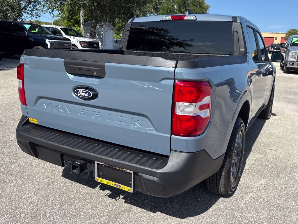 2025 Azure Gray Metallic Ford Maverick XLT FWD Truck