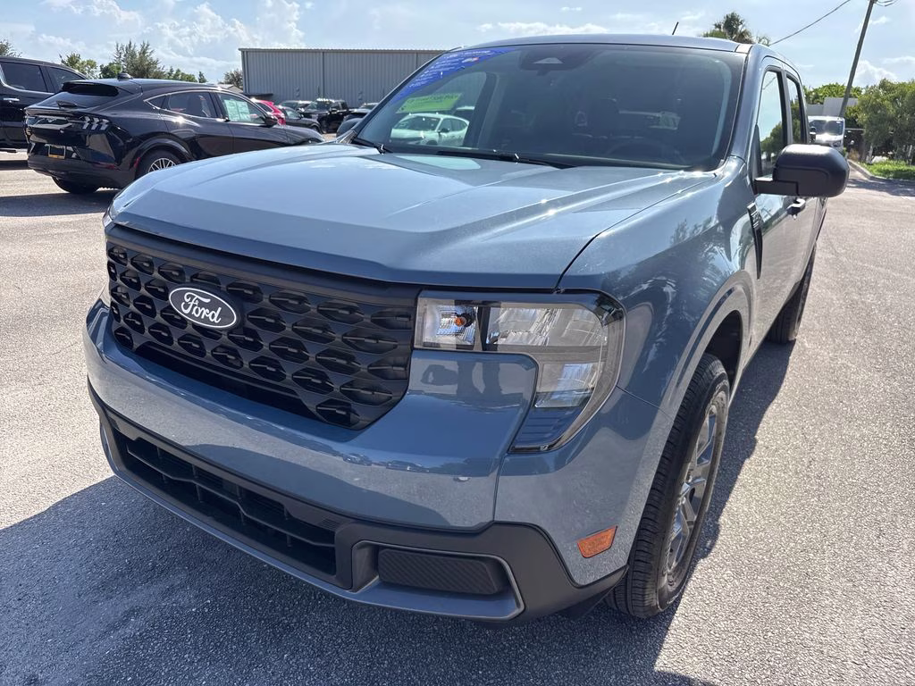 2025 Azure Gray Metallic Ford Maverick XLT FWD Truck