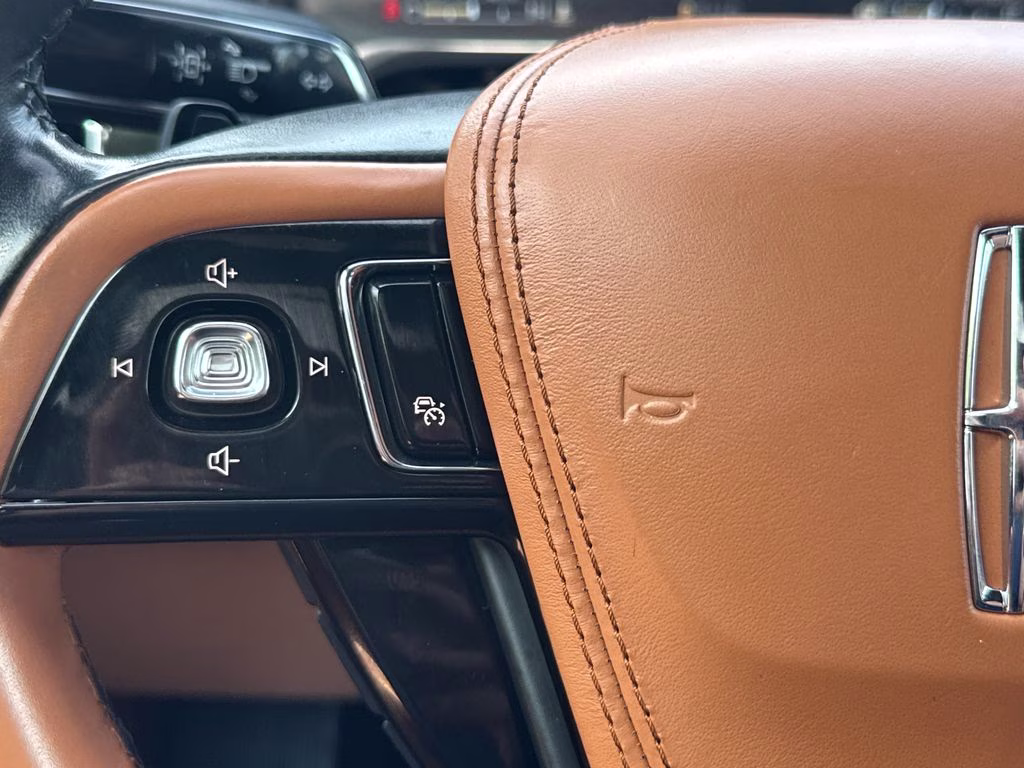 2020 Flight Blue Clearcoat Lincoln Aviator Black Label AWD SUV