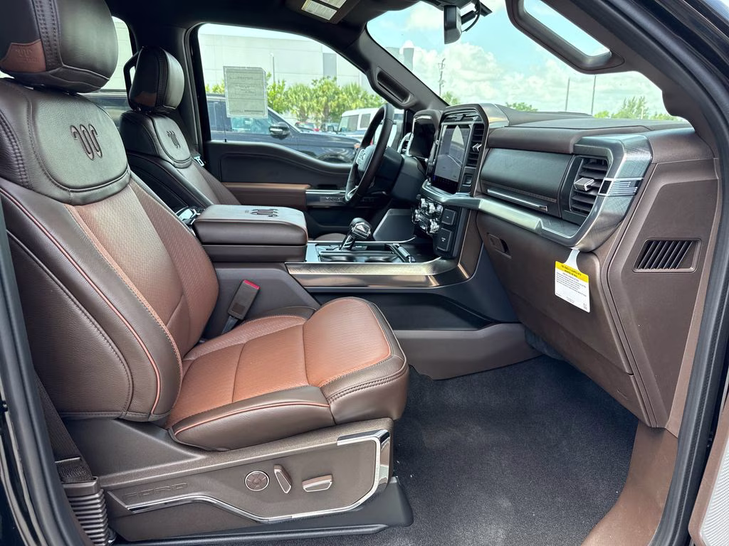2026 Agate Black Metallic Ford F-150 King Ranch 4X4 Truck