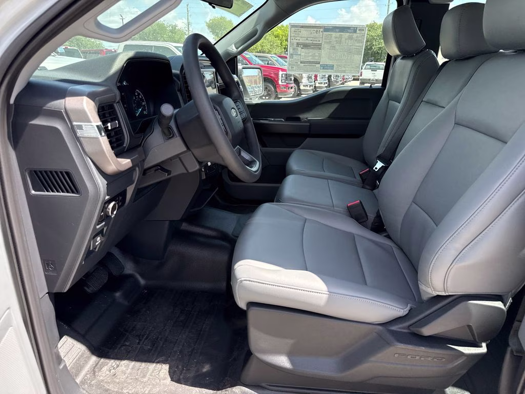 2026 Oxford White Ford F-150 XL 4X4 Truck