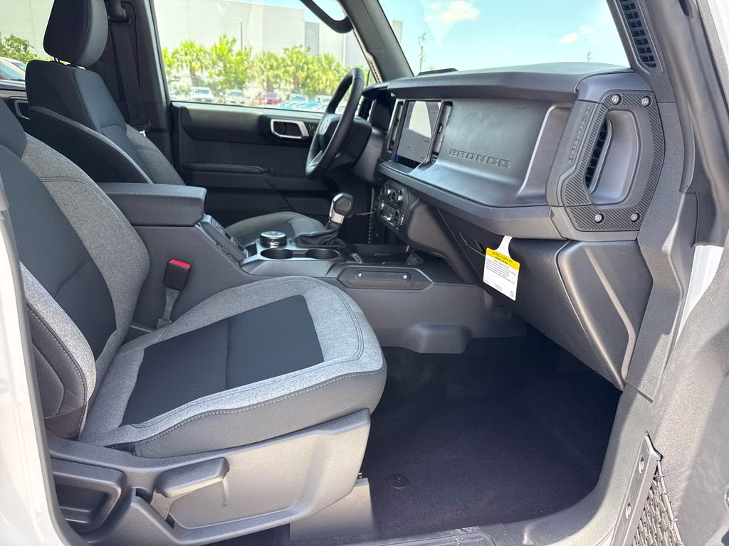 2026 Oxford White Ford Bronco Big Bend 4X4 SUV