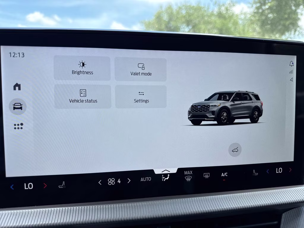 2026 Space White Metallic Ford Explorer Active RWD SUV