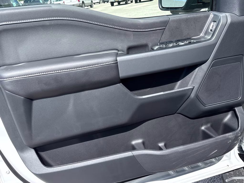 2026 Avalanche Ford F-150 XLT RWD Truck