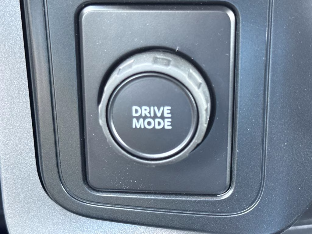 2026 Avalanche Ford F-150 XLT RWD Truck