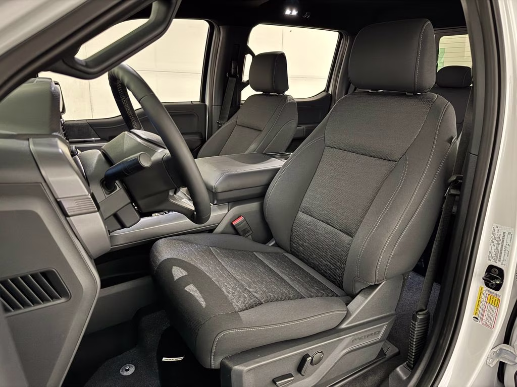 2026 Oxford White Ford F-150 XLT 4X4 Truck