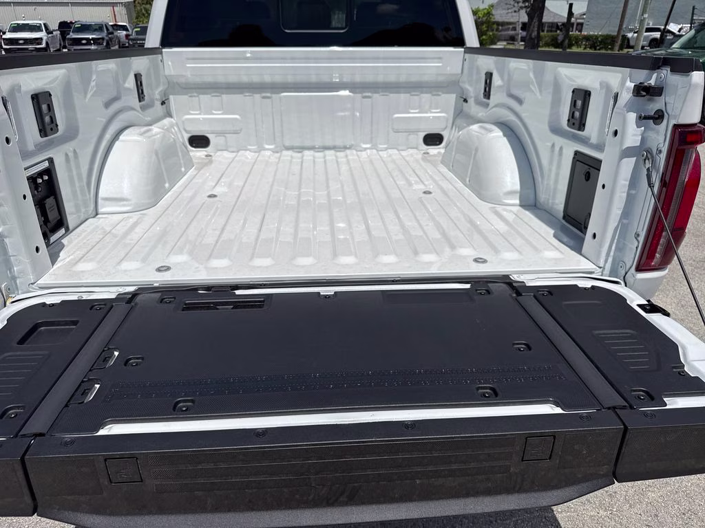 2026 Star White Metallic TC Ford F-150 Platinum 4X4 Truck