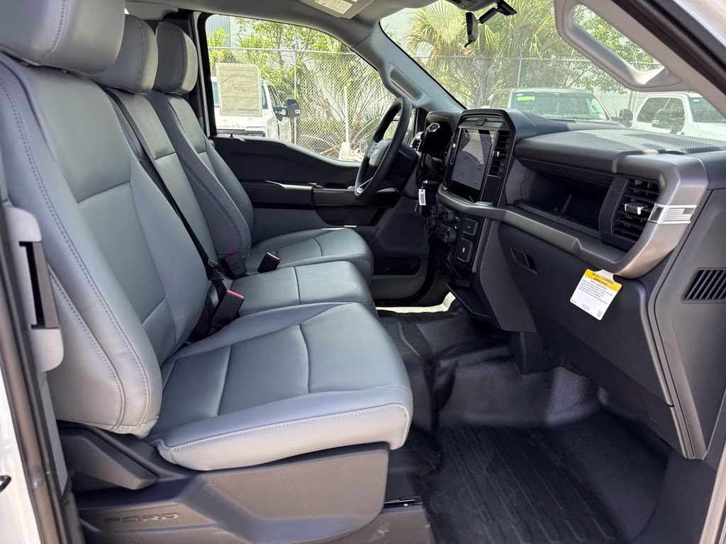 2026 Oxford White Ford F-150 XL 4X4 Truck