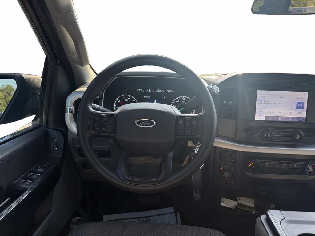 2021 Oxford White Ford F-150 XL 4X4 Truck