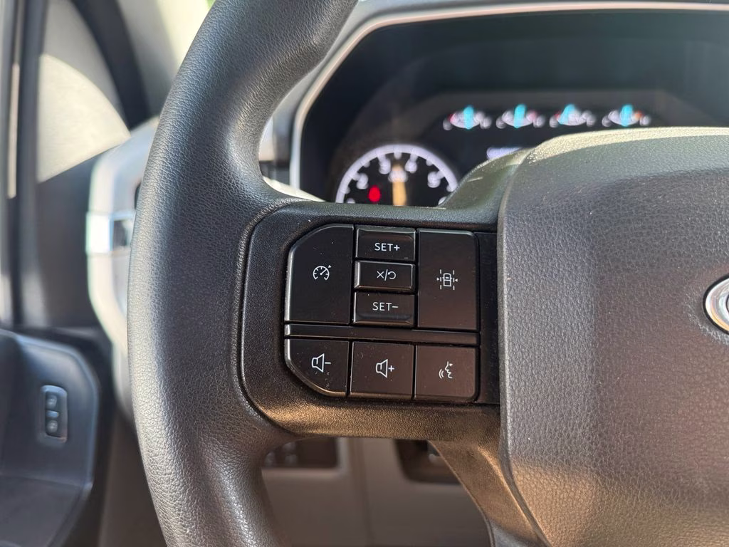 2021 Oxford White Ford F-150 XL 4X4 Truck
