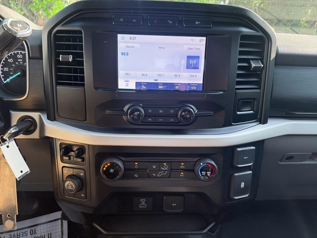 2021 Oxford White Ford F-150 XL 4X4 Truck