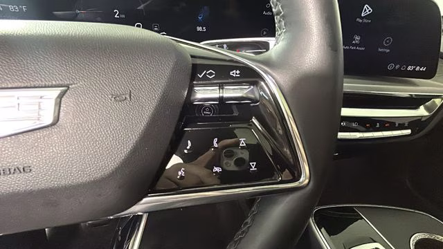 2024 Argent Silver Metallic Cadillac LYRIQ Luxury RWD SUV